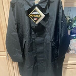 Nike Men's Medium Sportswear Storm-FIT ADV GORE-TEX Parka Black.